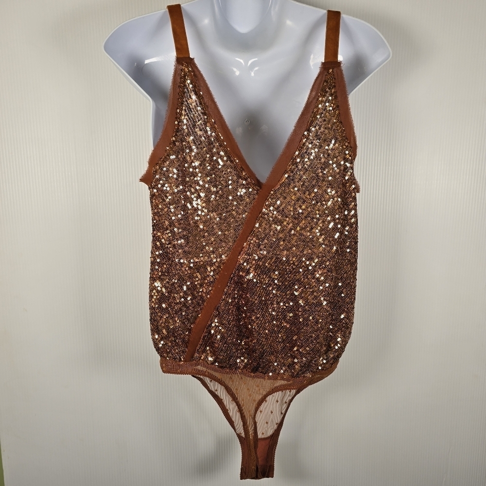 Free People Shimmer & Shine Bodysuit In The Color Sunset Sequins Size Small - Picture 5 of 16